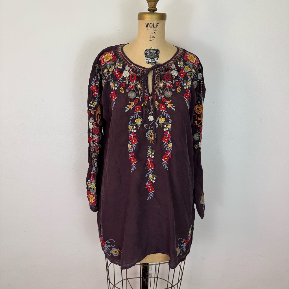 Johnny Was Embroidered Floral Women's Tunic Blouse size Medium